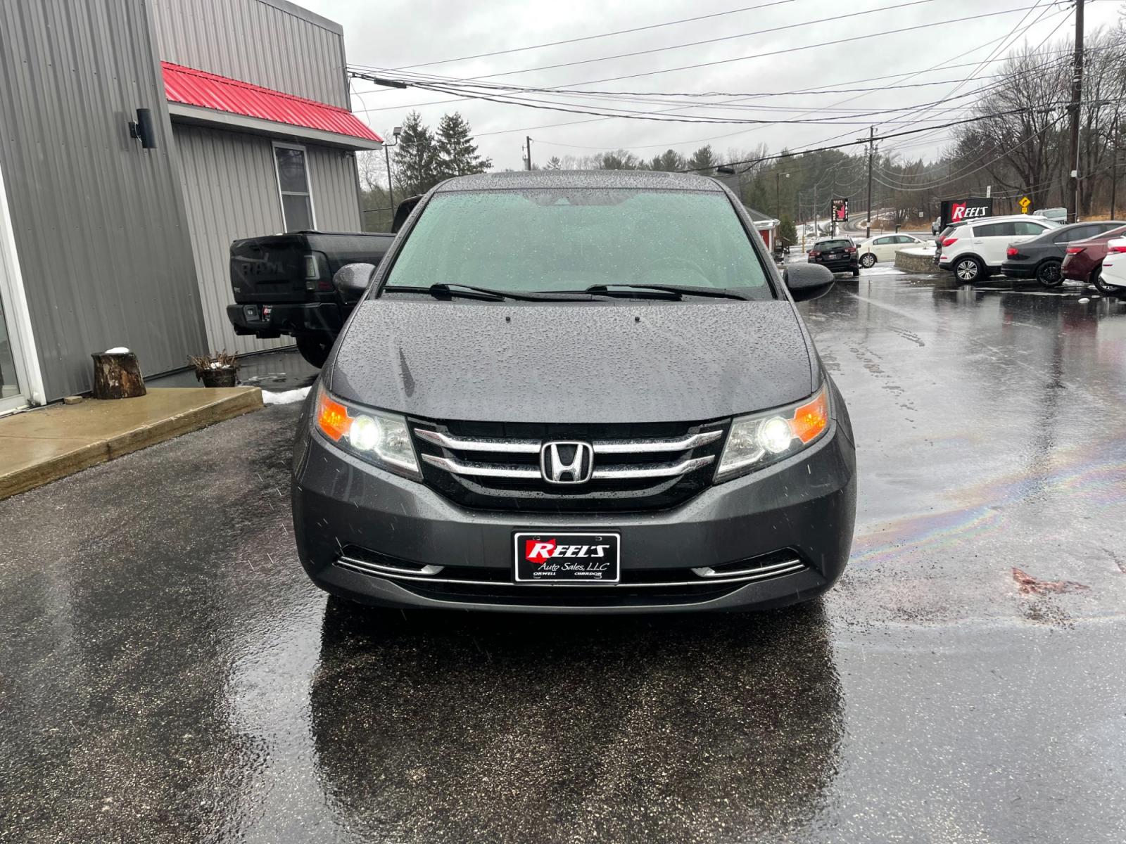 2016 Gray /Gray Honda Odyssey EX-L (5FNRL5H61GB) with an 3.5L V6 SOHC 24V engine, 6A transmission, located at 11115 Chardon Rd. , Chardon, OH, 44024, (440) 214-9705, 41.580246, -81.241943 - This 2016 Honda Odyssey EX-L is a versatile and comfortable minivan equipped with a 3.5-liter V6 engine paired with a 6-speed automatic transmission, providing a smooth driving experience. It's designed with convenience and luxury in mind, evident in features such as heated leather seats, power-adju - Photo #1